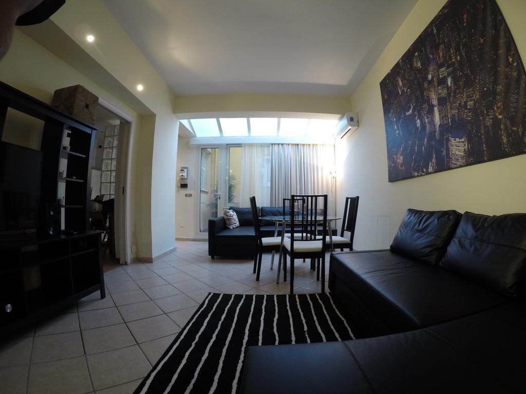 Michelangelo Boutique Apartment Неаполь Экстерьер фото